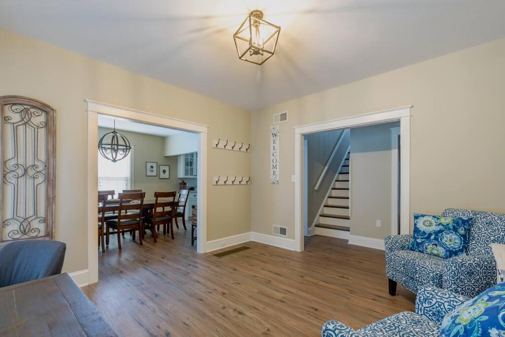 The Queen Place - Updated-Private Backyard Gordonville エクステリア 写真